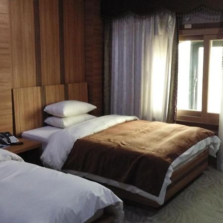 Benikea Premier Hotel Siheung Esterno foto