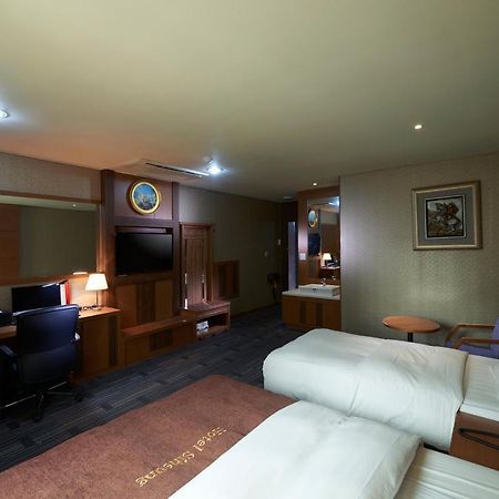 Benikea Premier Hotel Siheung Esterno foto