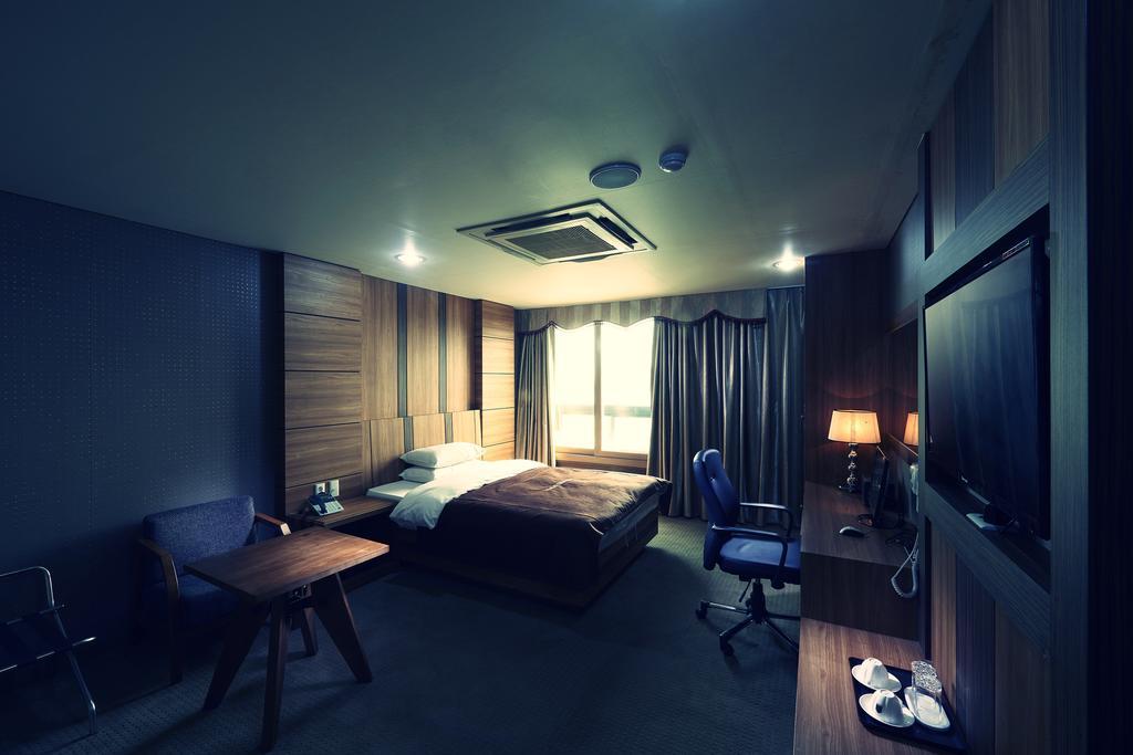 Benikea Premier Hotel Siheung Esterno foto