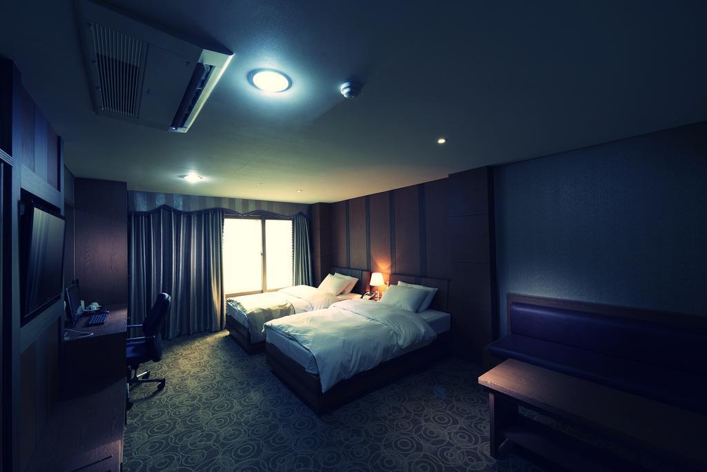 Benikea Premier Hotel Siheung Esterno foto