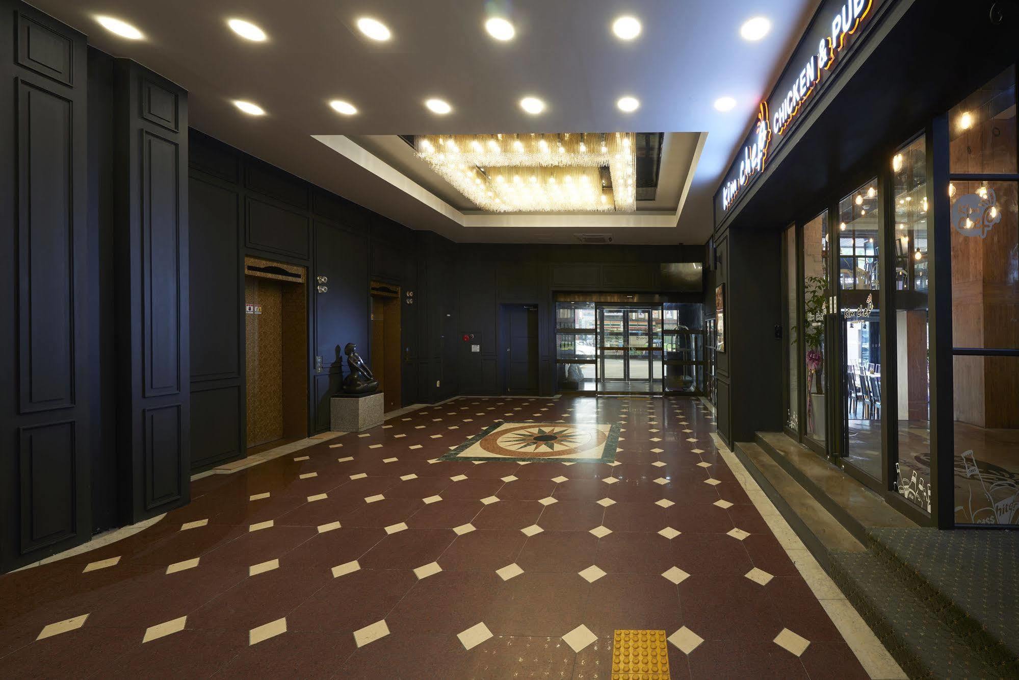Benikea Premier Hotel Siheung Esterno foto