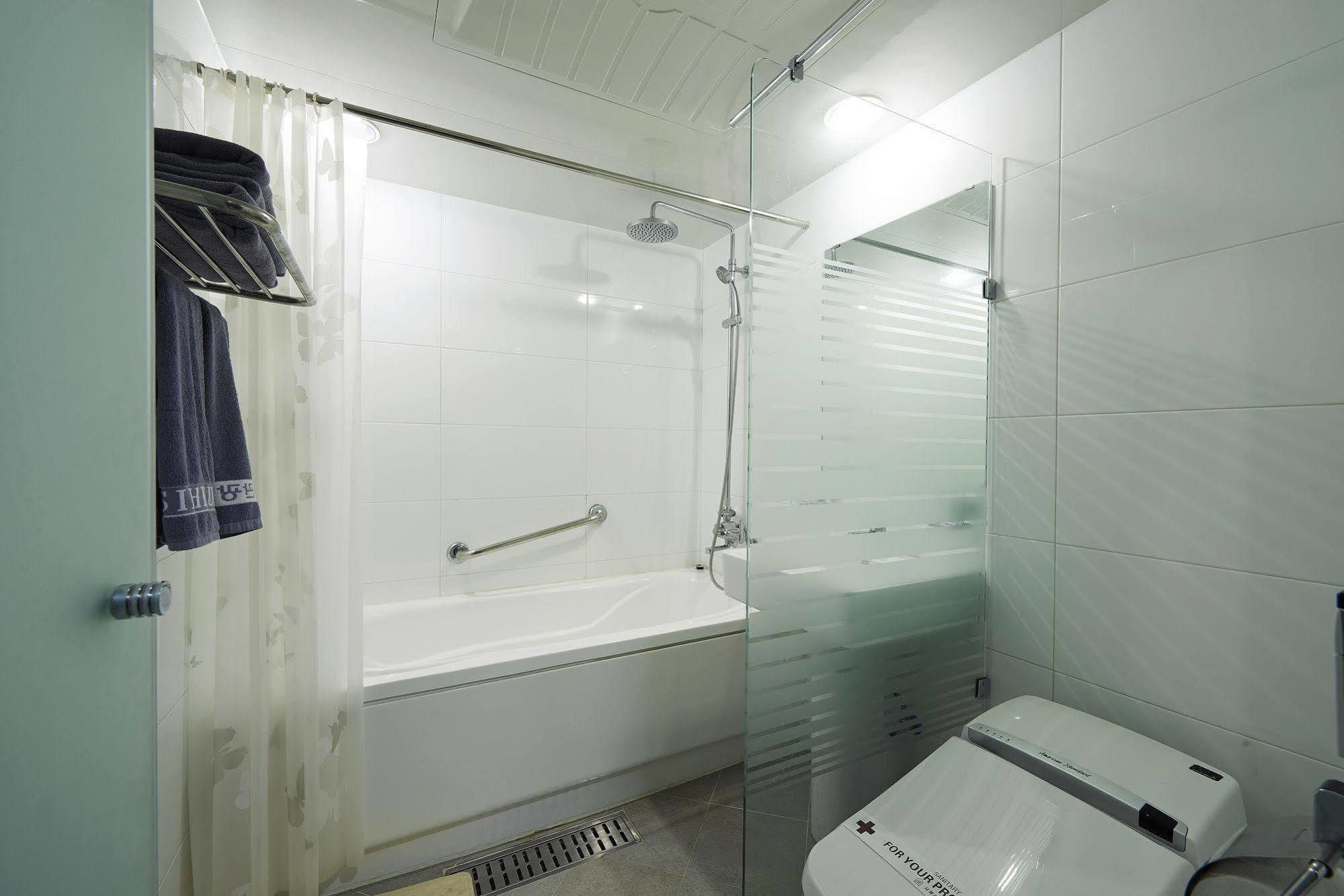 Benikea Premier Hotel Siheung Esterno foto