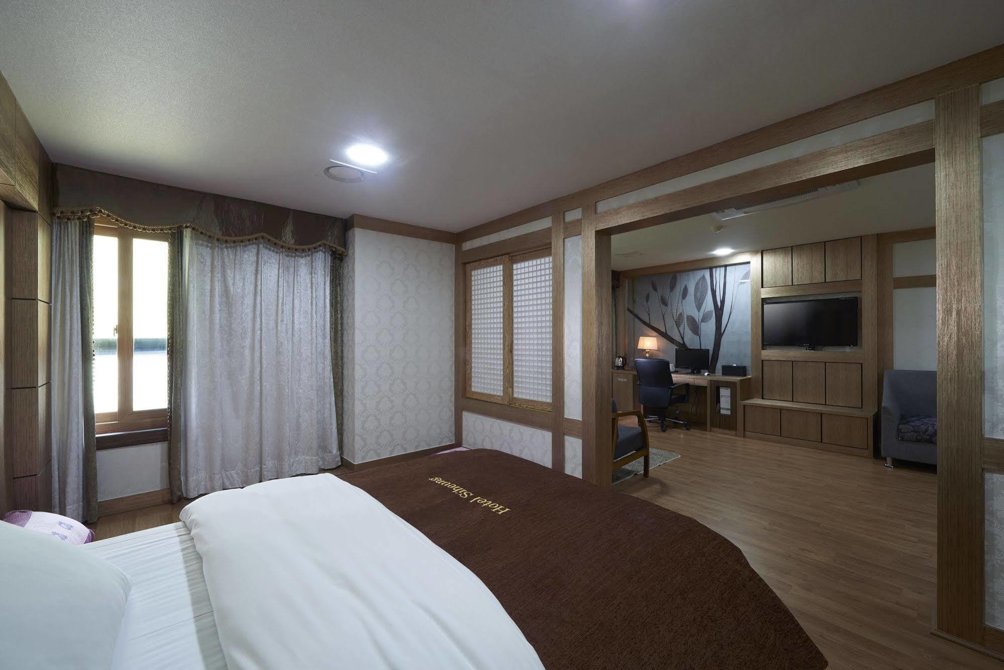 Benikea Premier Hotel Siheung Esterno foto